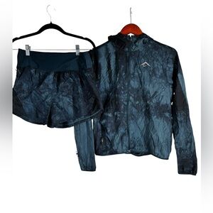 Nike Trail Repel shorts and jacket set blue and black like new small